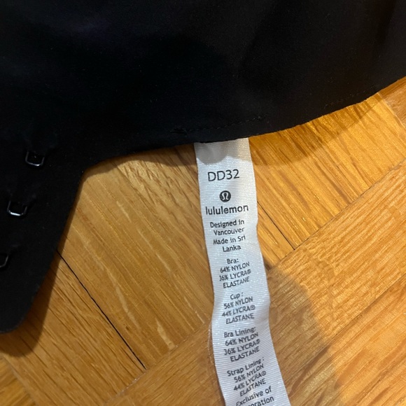 Low support black lulu lemon bra - Picture 2 of 3